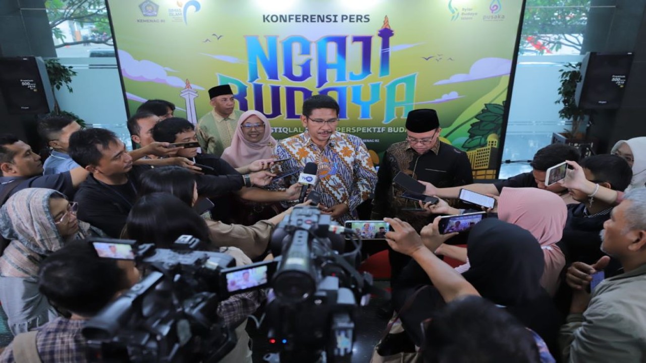 Direktur Jenderal Bimbingan Masyarakat Islam Kemenag, Abu Rohkmad memberikan keterangan pers tentang Ngaji Budaya bertajuk “Deklarasi Istiqlal dalam Perspektif Budaya”/Foto: Istimewa