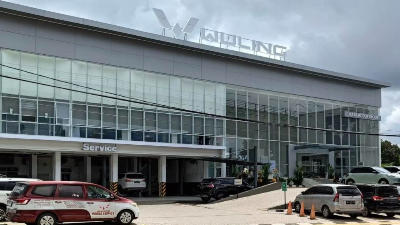 Peresmian diler mempertegas komitmen Wuling dalam memberikan akses yang lebih mudah bagi pelanggan untuk mendapatkan produk dan layanan berkualitas. (Foto: Istimewa/Wuling)