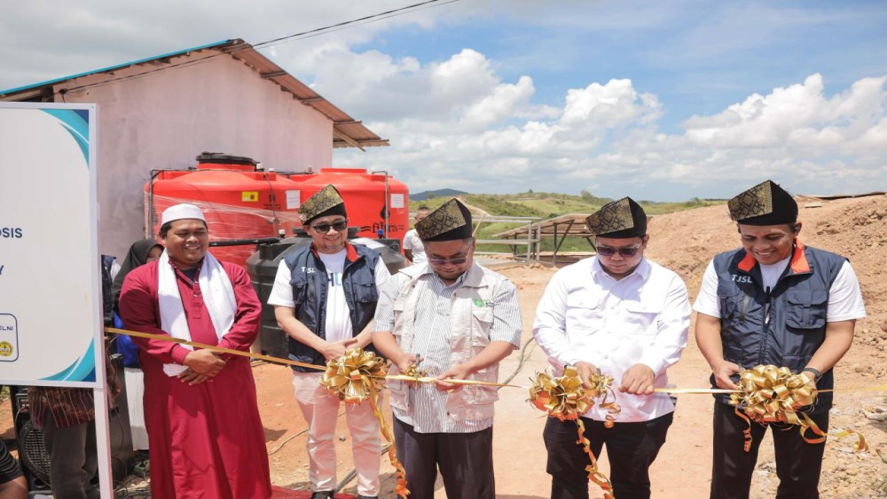 Pegadaian wujudkan keberlanjutan energi dan air bersih di Batam/Foto: Istimewa