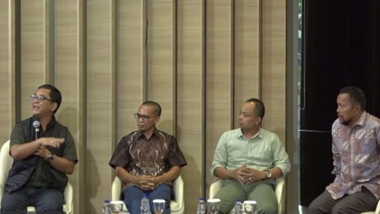 Dalam rangka HUT ke-8 AMSI menggelar forum diskusi yang mengusung tema “Memperkuat Fungsi dan Peran Dewan Pers di Era Digital.”/ist