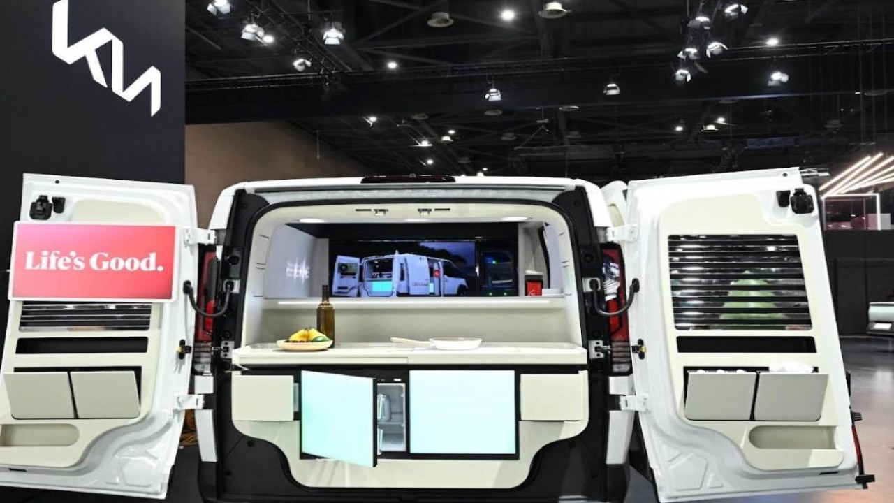 Kia dan LG Electronics bekerja sama menghadirkan model konsep untuk ruang profesional dan rekreasi bergerak dengan PBV Kia. (Foto: Istimewa)