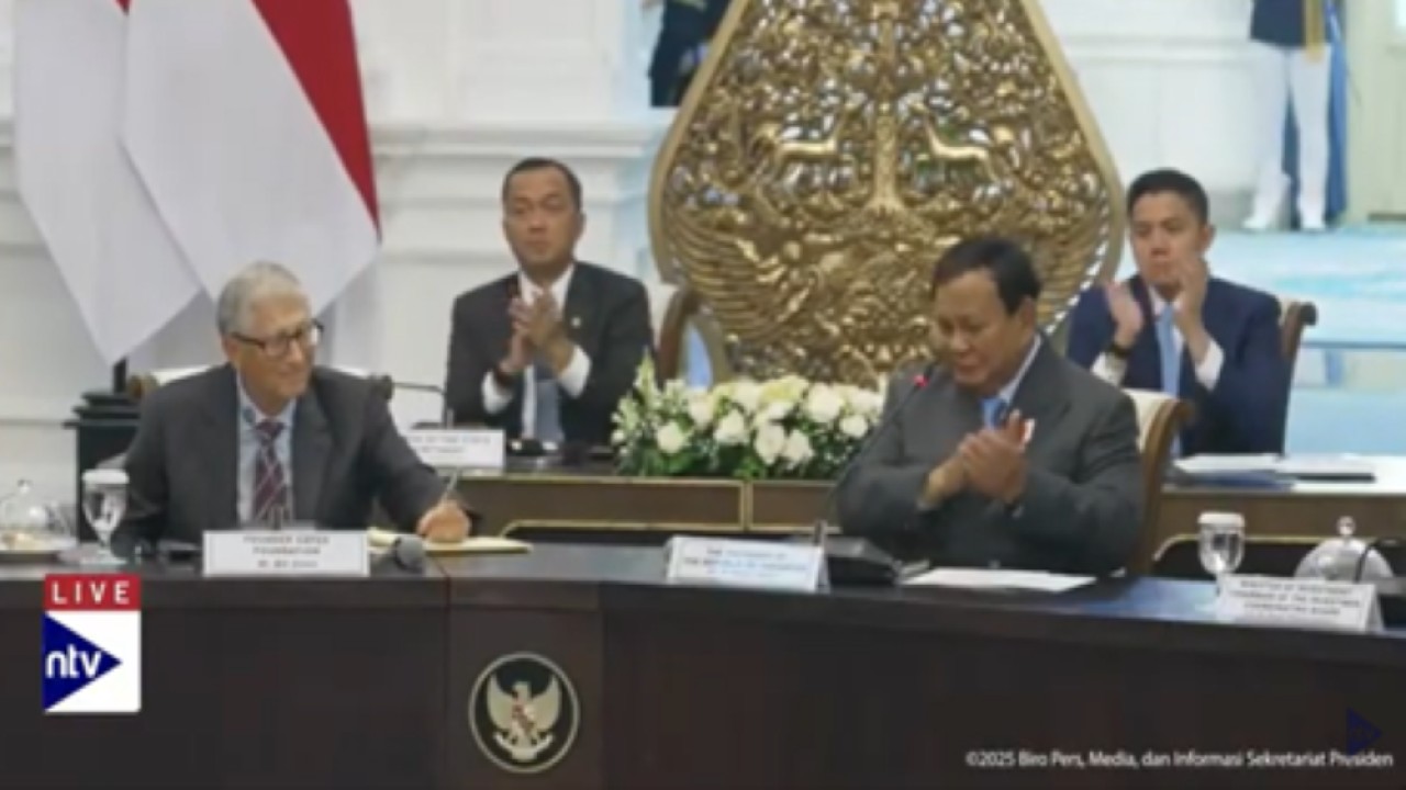 Presiden Prabowo Subianto secara langsung menyampaikan niatnya untuk memberikan penghargaan tertinggi kepada pendiri Microsoft, Bill Gates atas jasa dan dedikasinya dalam membantu Indonesia