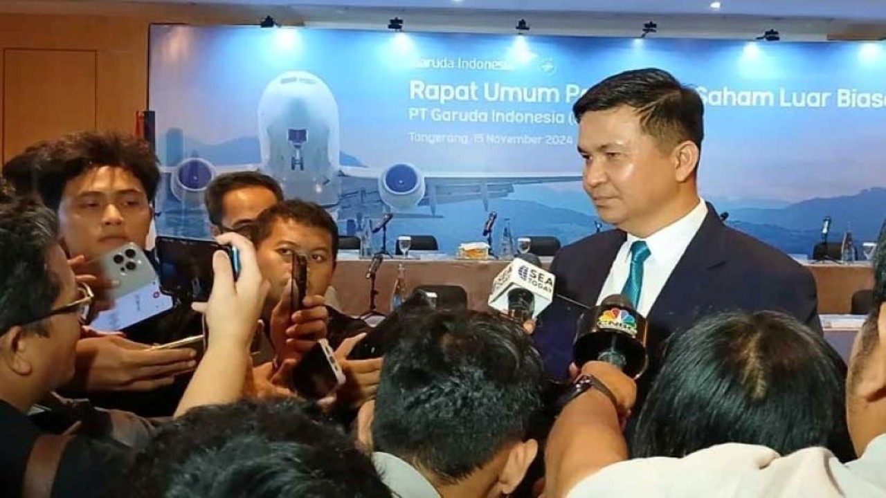 Direktur Utama Garuda Indonesia, Wamildan Tsani Panjaitan memberikan keterangan pers/ist