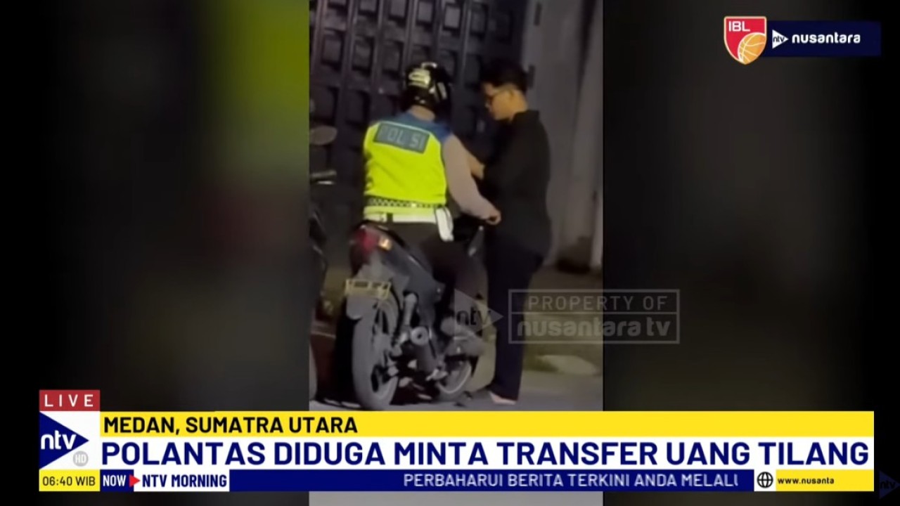 Oknum Polantas diduga meminta transfer uang tilang.