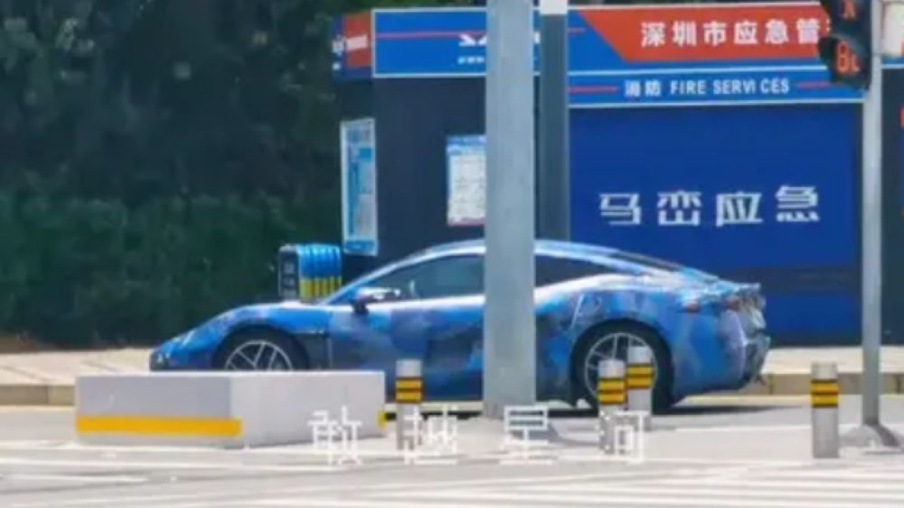 Denza Z menampilkan siluet yang kuat mengingatkan pada Porsche 911. (Foto: Istimewa via CarNewsChina)