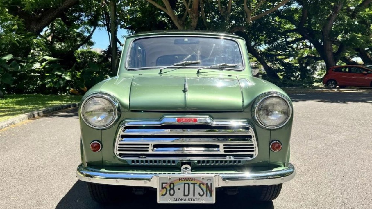 Mobil pertama yang dijual Nissan di AS adalah Datsun 210. (Foto: Istimewa via Carscoops)