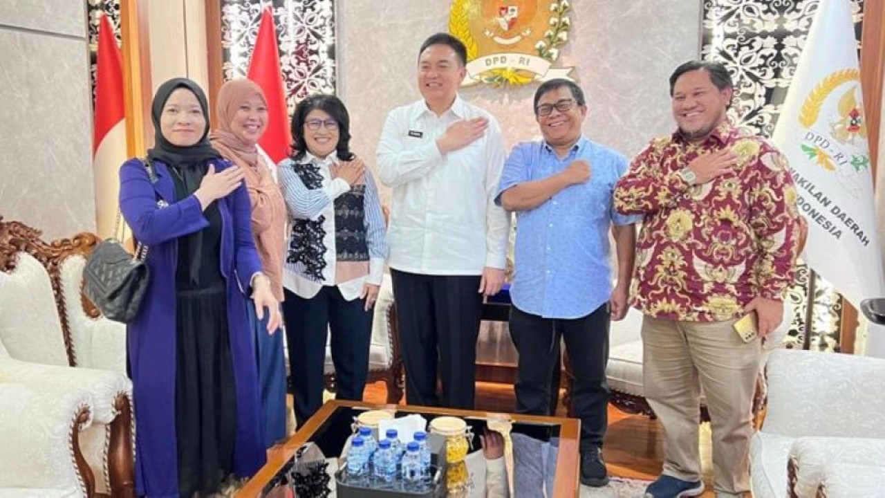 Pertemuan pimpinan NTV-NTVNews.id dengan Sekjen DPD RI Mohammad Iqbal. (NTVNews.id)