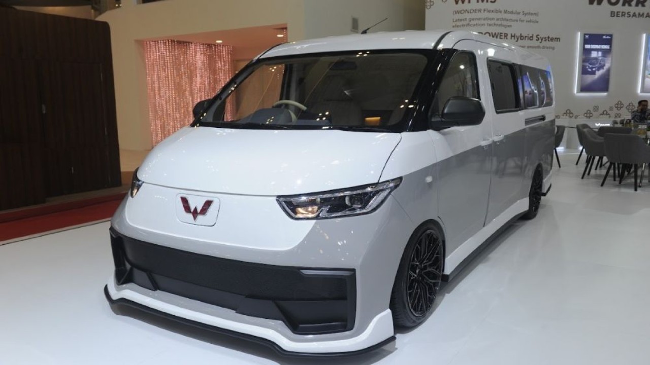 Wuling Motors menghadirkan hasil kolaborasi eksklusif bersama NMAA melalui karya modifikasi Mitra EV. (Foto: Istimewa)