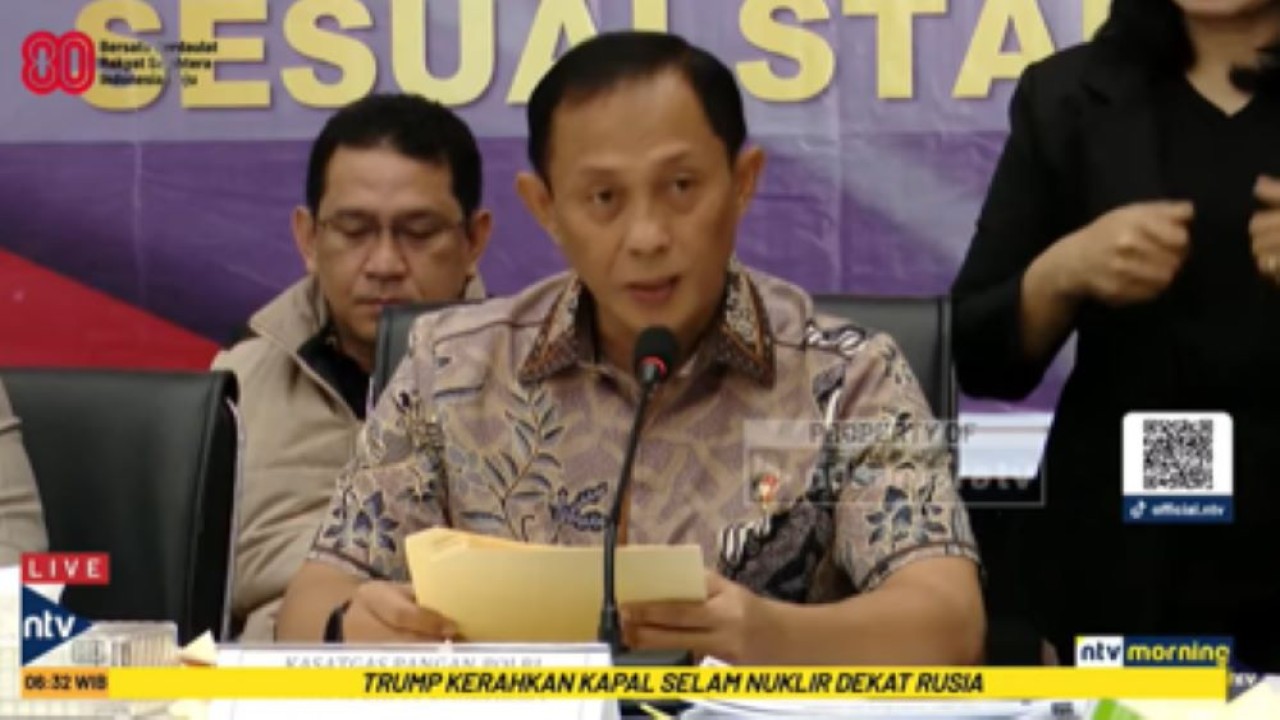 Dirtipideksus Bareskrim/Kasatgas Pangan Polri Brigjen Pol Helfi Assegaf menyampaikan perkembangan pengungkapan kasus dugaan beras oplosan