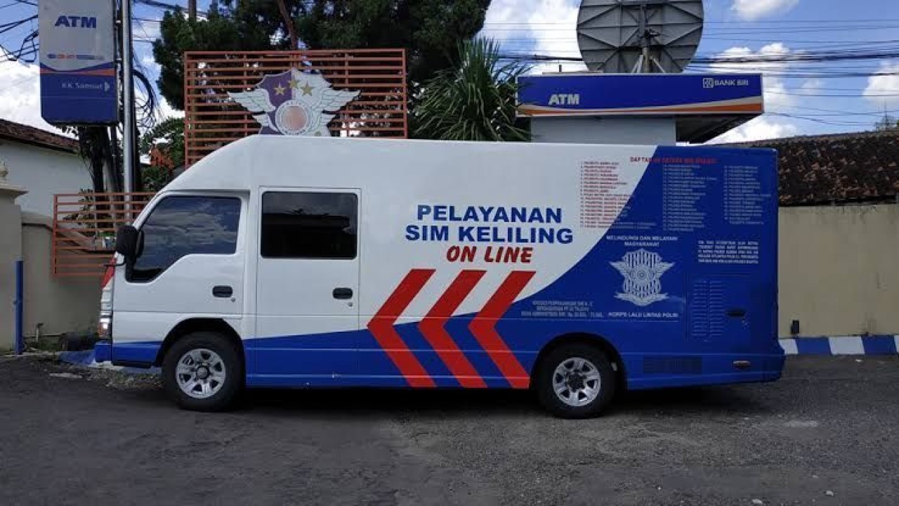 Mobil pelayanan SIM keliling di Jakarta. (Foto: RRI/Humas)