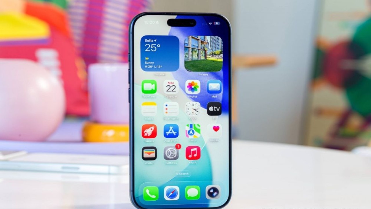 Apple iPhone 17 Pro menjalankan iOS 26. (Foto: Istimewa via GSM Arena)