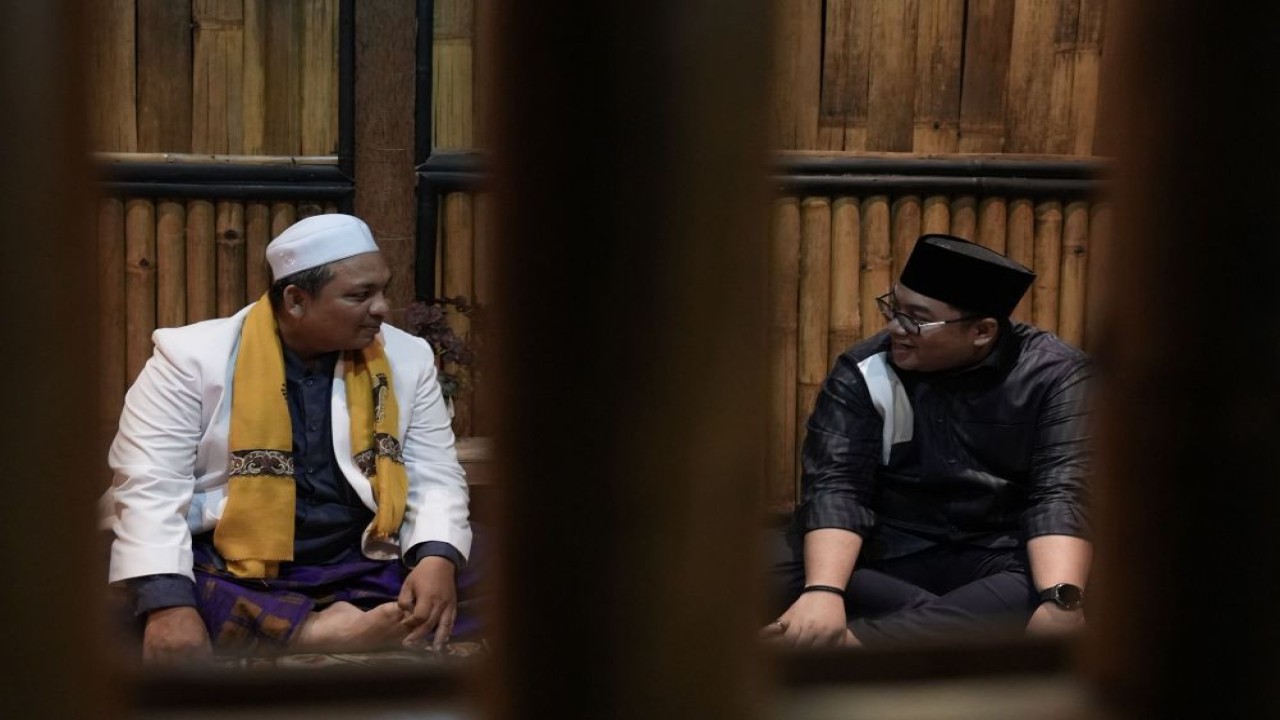 Anggota Komisi VI DPR Fraksi Gerindra, Kawendra Lukistian (kanan). (Foto: Istimewa)