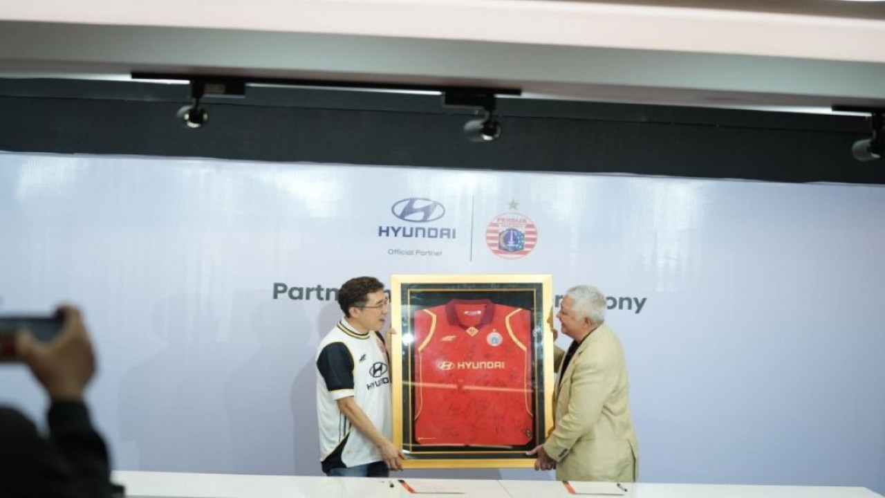 Persija Jakarta resmi mengumumkan kerja sama strategis dengan PT Hyundai Motors Indonesia (HMID) untuk menghadapi musim Super League 2025/2026. (Foto: Dok/Istimewa)