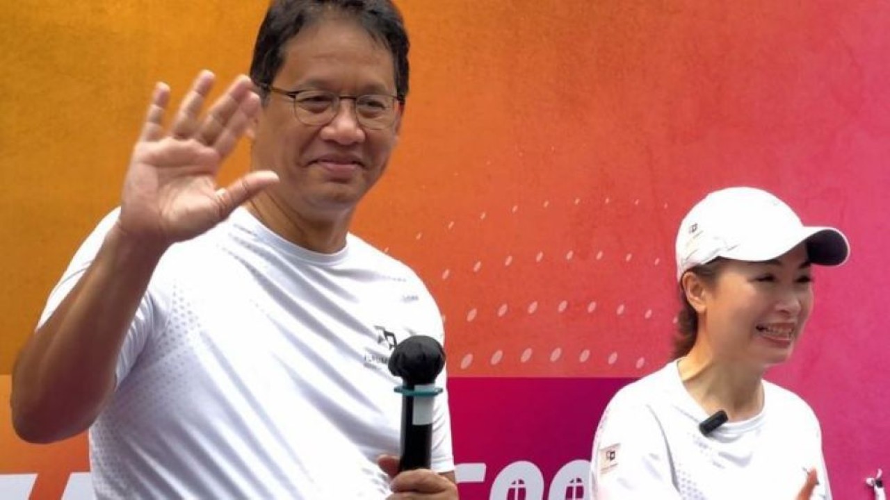 Menteri Keuangan Purbaya Yudhi Sadewa dan Ketua Forum Pemred Retno Pinasti. (NTVNews.id)