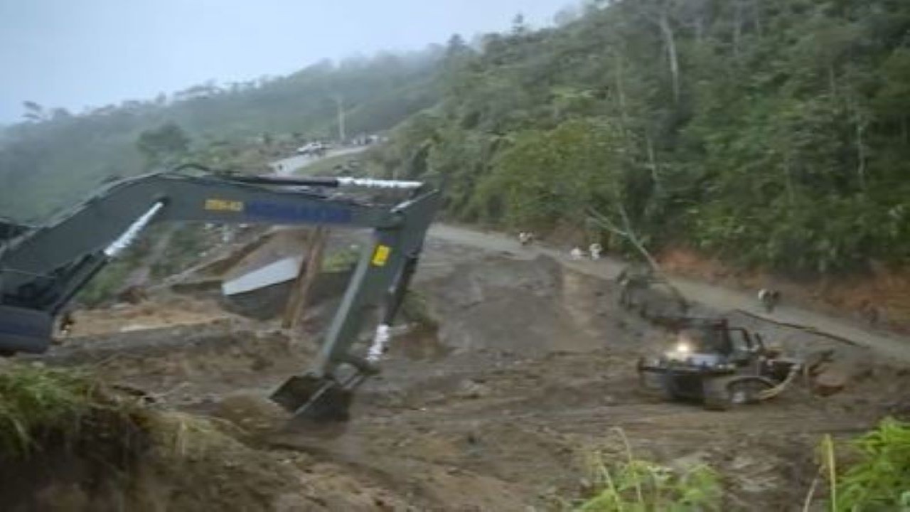 Akses Simpang KKA Sepenuhnya Pulih, Aceh Utara-Bener Meriah Kembali Tersambung.