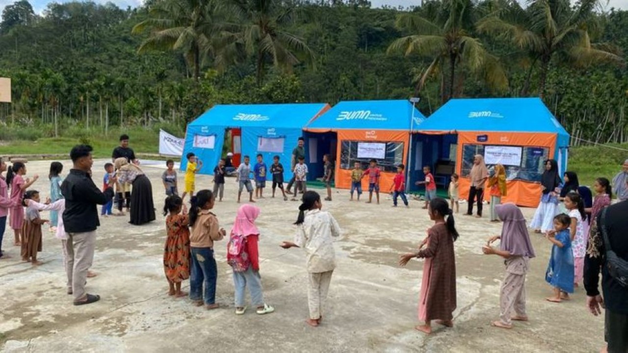 BNI jangkau Aceh dan salurkan seragam sekolah hingga sarana trauma healing. (Foto: Istimewa/BNI)