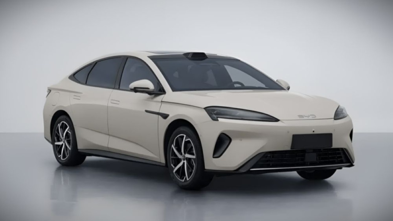 BYD Seal 07 EV memiliki panjang 4.995 mm, lebar 1.910 mm, dan tinggi 1.495 mm. (Foto: MIIT via CarNewsChina)