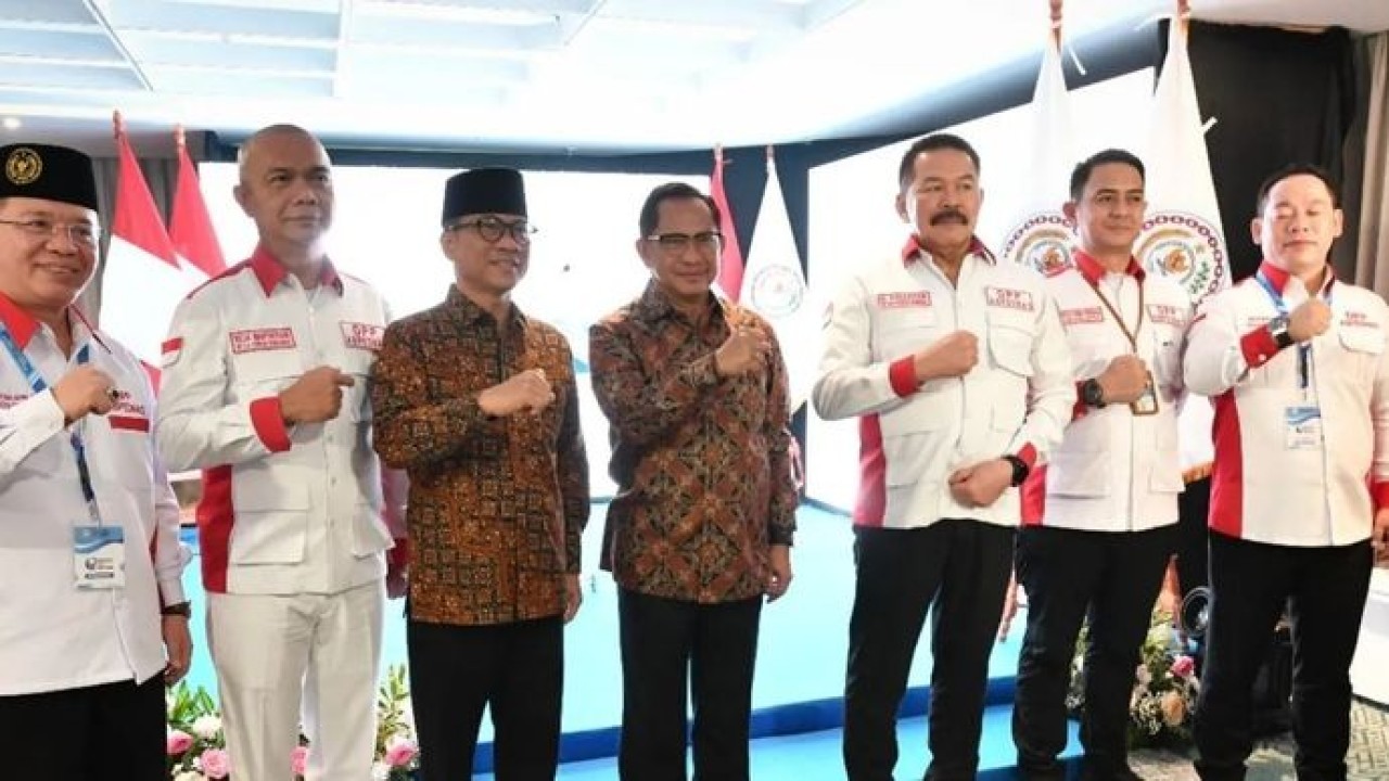 Menteri Desa dan Pembangunan Daerah Tertinggal (Mendes PDT) Yandri Susanto menghadiri Pengukuhan Dewan Pimpinan Pusat (DPP) ABPEDNAS Indonesia Masa Bakti 2025-2031 di Tangerang, Banten, Jumat, 12 Desember 2025. ANTARA/HO-Humas Kemendes PDT. (Antara)