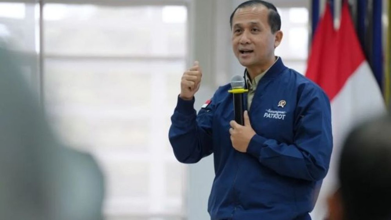 Menteri Transmigrasi M. Iftitah Sulaiman Suryanagara. (Foto: Antara)