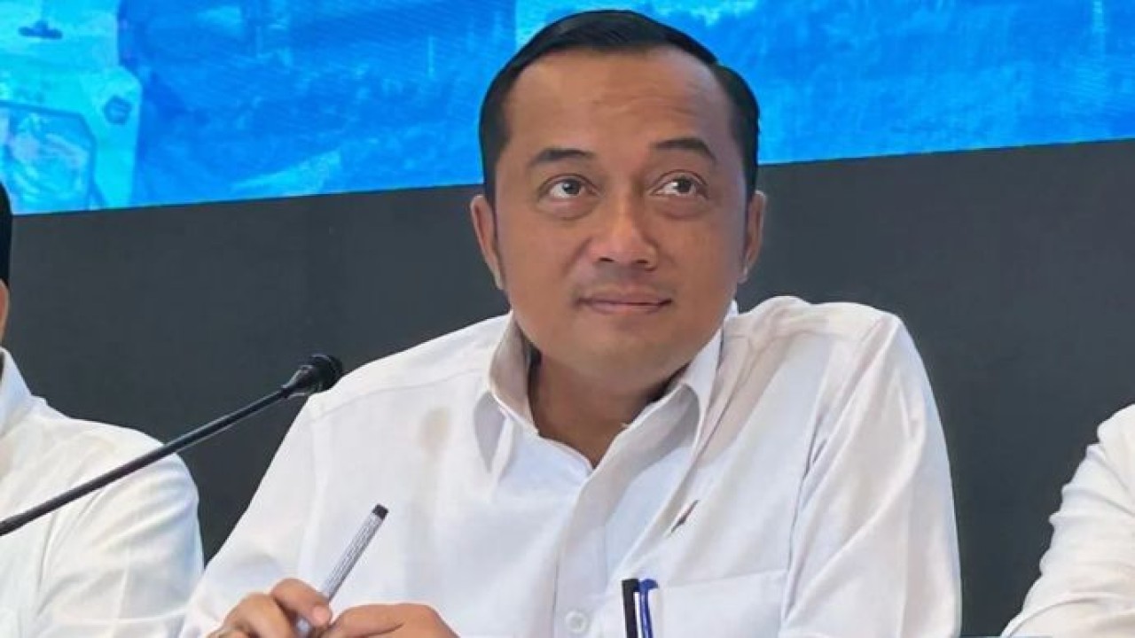 Menteri Sekretaris Negara (Mensesneg) Prasetyo Hadi konferensi pers di Pemulihan dan Rencana Strategis Pascabencana Jelang Akhir Tahun di Lanud Halim Perdanakusuma, Jakarta, Senin 29 Desember 2025. (ANTARA/Maria Cicilia Galuh) (Antara)