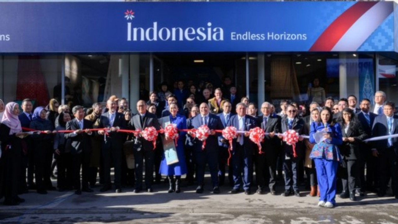 Menteri Investasi dan Hilirisasi/Kepala Badan Koordinasi Penanaman Modal (BKPM) Rosan Roeslani menyampaikan bahwa investor global memandang Indonesia sebagai negara dengan pertumbuhan ekonomi yang stabil dan prospektif.