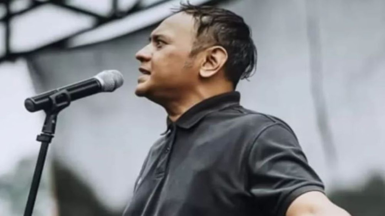 Lucky Widja, vokalis band Element.