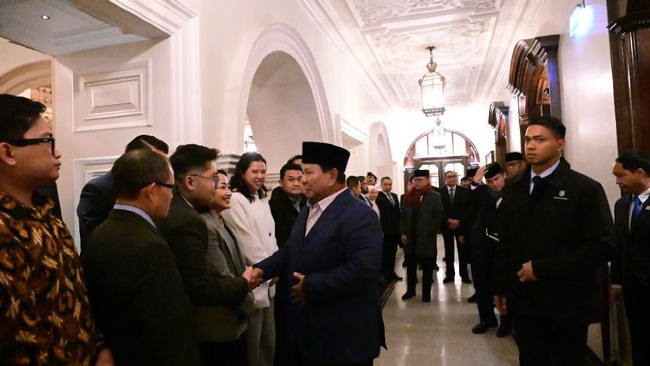 Prabowo Subianto tiba di London Inggris (Setpres)