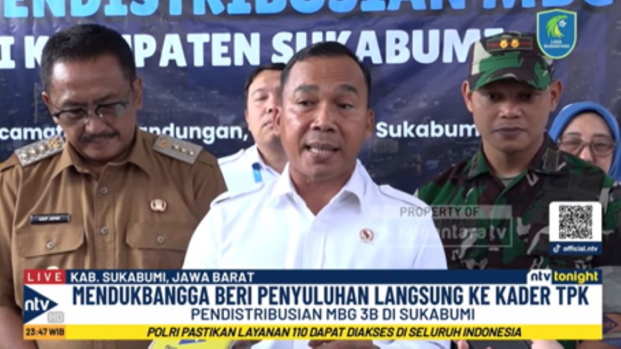 Mendukbangga/Kepala BKKBN Wihaji mengadakan penyuluhan kepada kader tim pendamping keluarga atau TPK di Kabandungan, Kabupaten Sukabumi, Jawa Barat