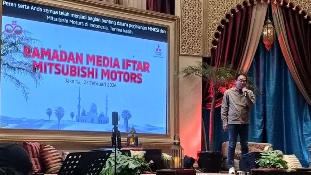 Presiden Direktur PT Mitsubishi Motors Krama Yudha Sales Indonesia (MMKSI), Atsushi Kurita. (Foto: Adiantoro/NTV)
