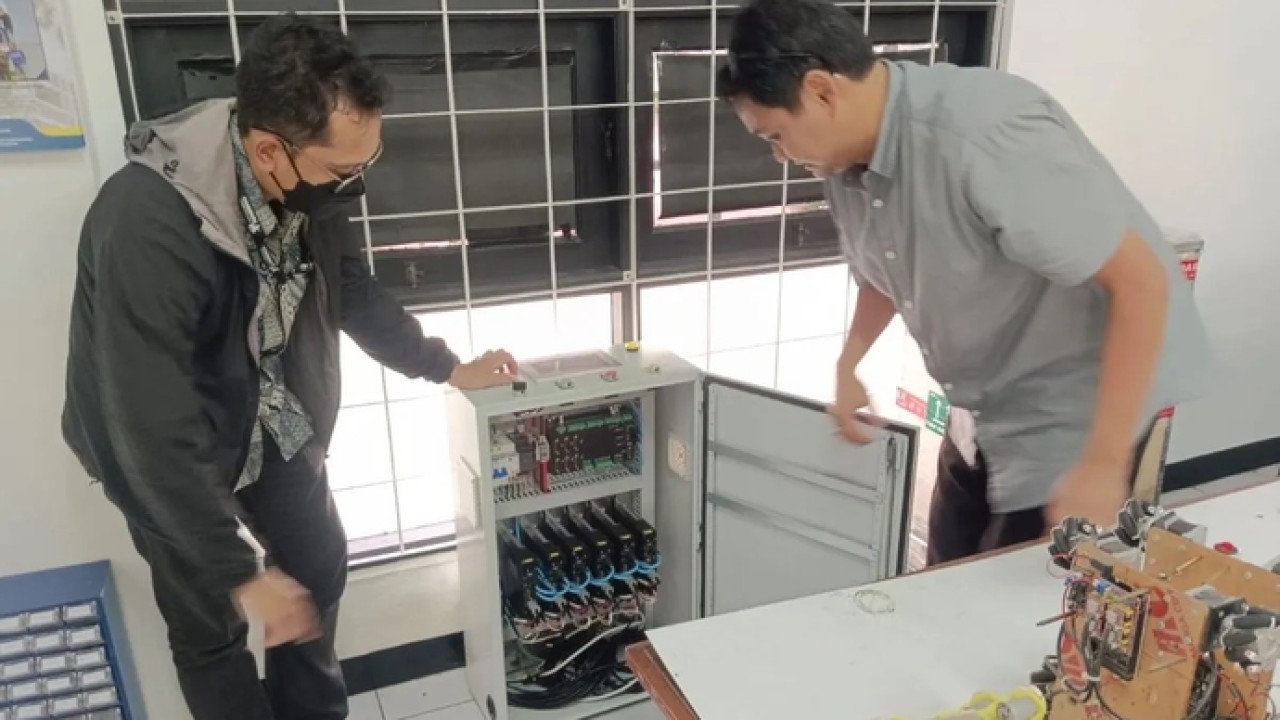 Badan Riset dan Inovasi Nasional (BRIN) mengembangkan sistem kendali simulator gelombang laut berbasis kecerdasan buatan (AI). ANTARA/HO-BRIN (Antara)