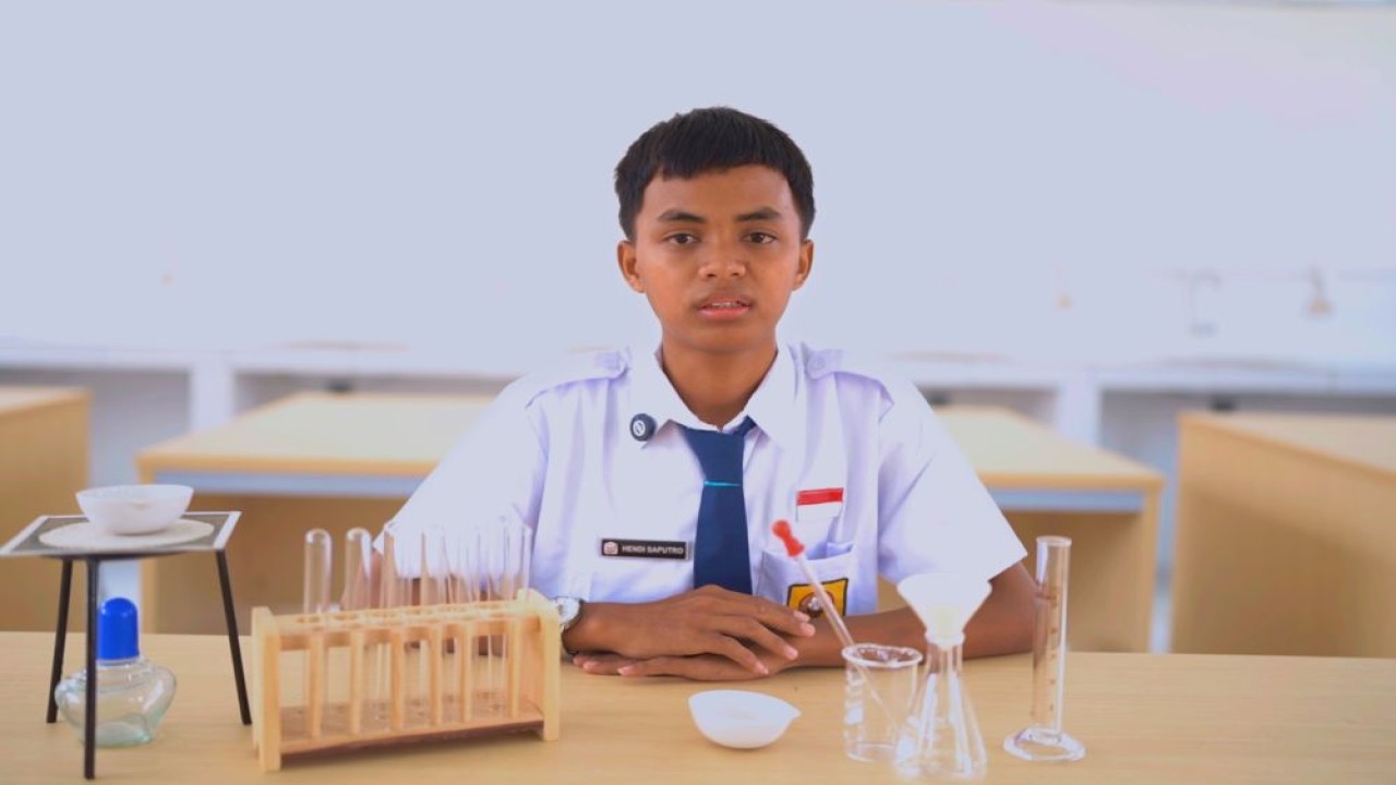 Hendi Saputro menemukan kembali jalan untuk melanjutkan pendidikan dan merajut masa depan melalui Sekolah Rakyat Terintegrasi 78 Sragen, Jawa Tengah. (Foto: Dok/Istimewa/Bakom RI)