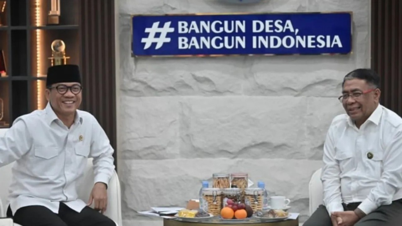 Menteri Desa dan Pembangunan Daerah Tertinggal (Mendes PDT) Yandri Susanto bertemu Ketua Baznas Sodik Mudjahid beserta jajaran di Kantor Kementerian Desa dan Pembangunan Daerah Tertinggal (Kemendes PDT), Jakarta, Senin (6/4/2026). ANTARA/HO-Humas Kemendes PDT (Antara)