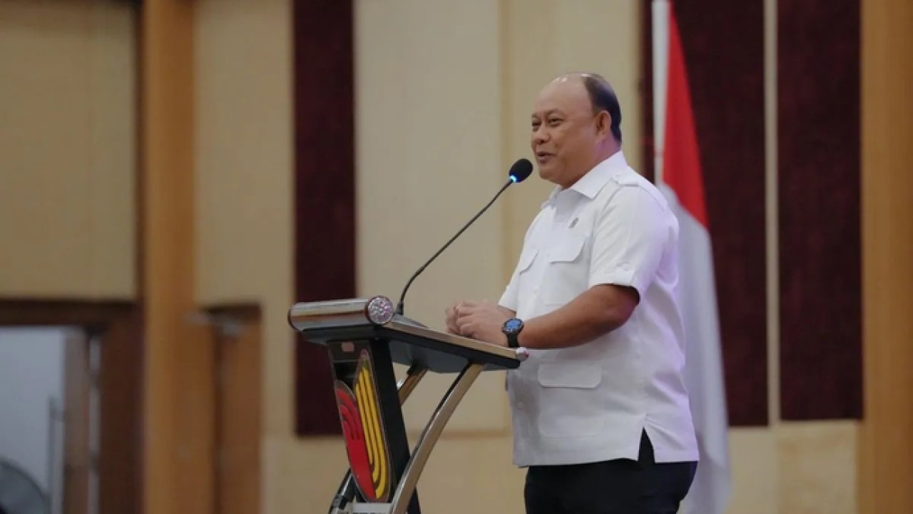 Kepala BGN Dadan Hindayana dalam Forum U25 Perguruan Tinggi Badan Hukum (PTN-BH) yang dihadiri para rektor dari 24 PTN-BH di Makassar, Sulawesi Selatan pada Selasa (28/4/2026). ANTARA/HO-BGN. (Antara)