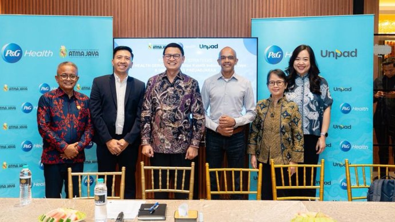 P&G Health Indonesia menjalin kerja sama strategis dengan Unika Atma Jaya dan Unpad melalui Program Studi Profesi Apoteker. (Istimewa)