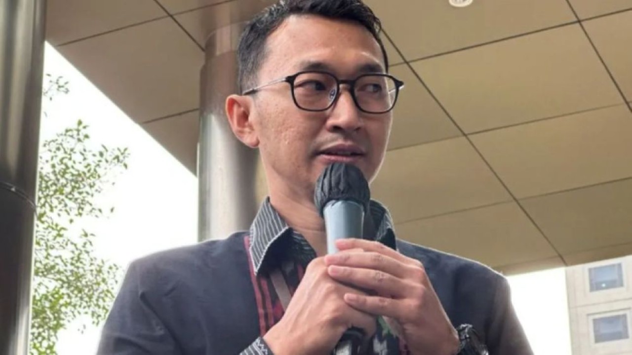 Juru Bicara Komisi Pemberantasan Korupsi Budi Prasetyo memberikan keterangan di Gedung Merah Putih KPK, Jakarta, Jumat (8/5/2026). (Foto: ANTARA/Rio Feisal)