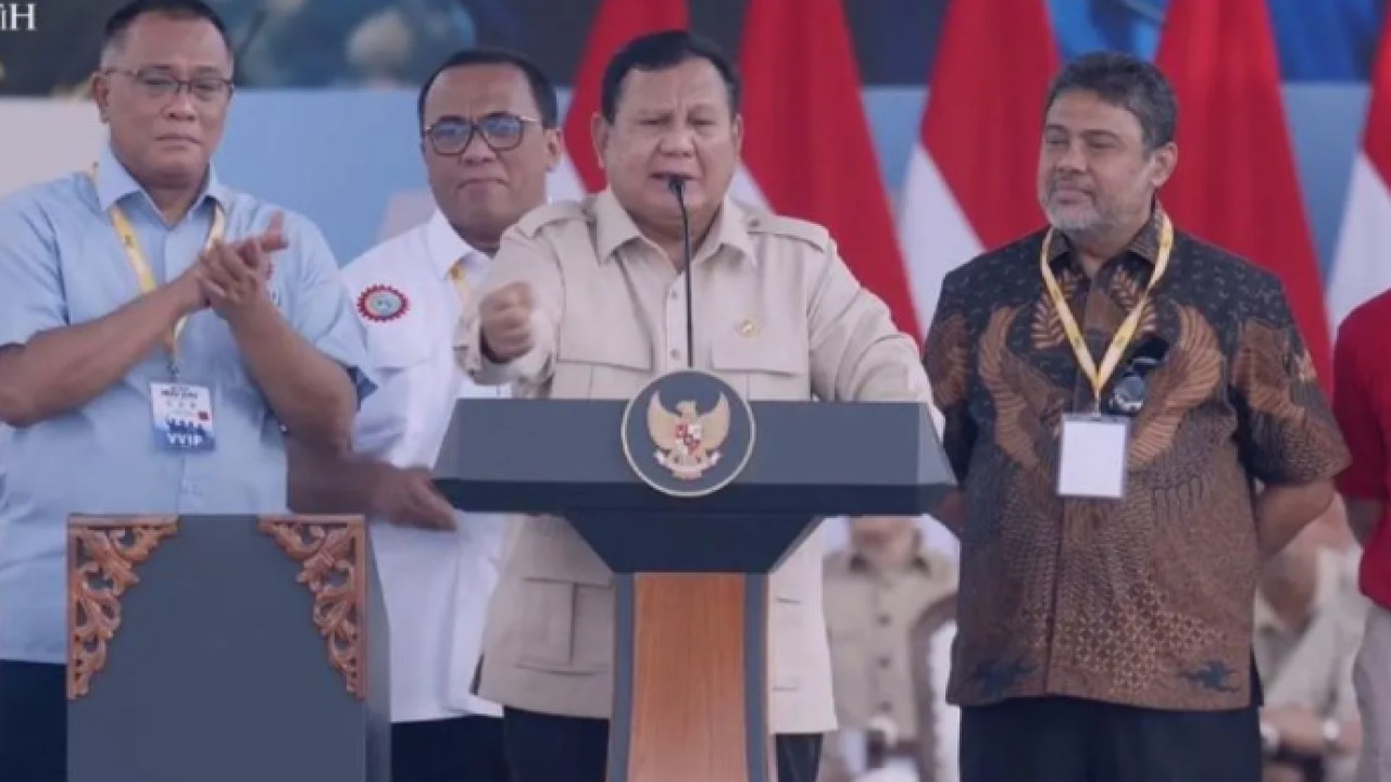 Tangkapan layar - Presiden Prabowo Subianto berpidato pada puncak Peringatan Hari Buruh Internasional 2026 atau May Day di kawasan Monumen Nasional, Jakarta Pusat, Jumat (1/5/2026). (ANTARA/Youtube Sekretariat Presiden) (Antara)
