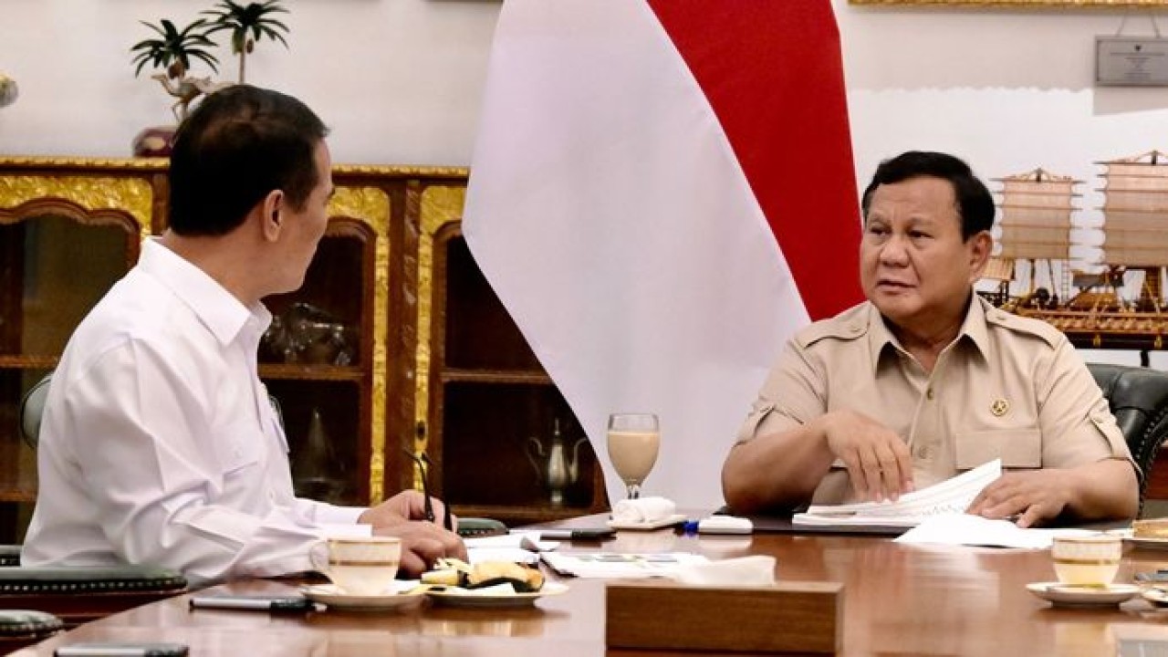 Menteri Pertanian Andi Amran Sulaiman rapat bersama Presiden Prabowo Subianto di Istana Negara, Kamis, 18 Juni 2026. (Bakom)