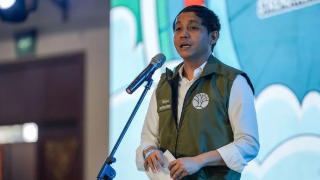 Menteri Kehutanan (Menhut) Raja Juli Antoni dalam peluncuran aplikasi “Ayo ke Taman Nasional” di rangkaian pembukaan Indonesia Outdoor Festival (INDOFEST) Jakarta, Kamis (4/6/2026). (ANTARA/HO-Kemenhut RI) (Antara)