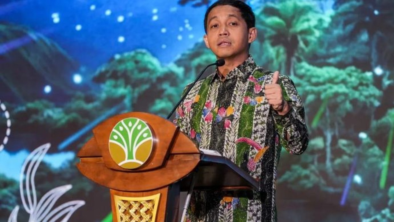 Menteri Kehutanan (Menhut) Raja Juli Antoni dalam pembukaan Sosialisasi Revisi II Rencana Kehutanan Tingkat Nasional (RKTN) 2011–2030 di Kantor Kemenhut, Jakarta, Selasa, 7 Juli 2026 (Antara)
