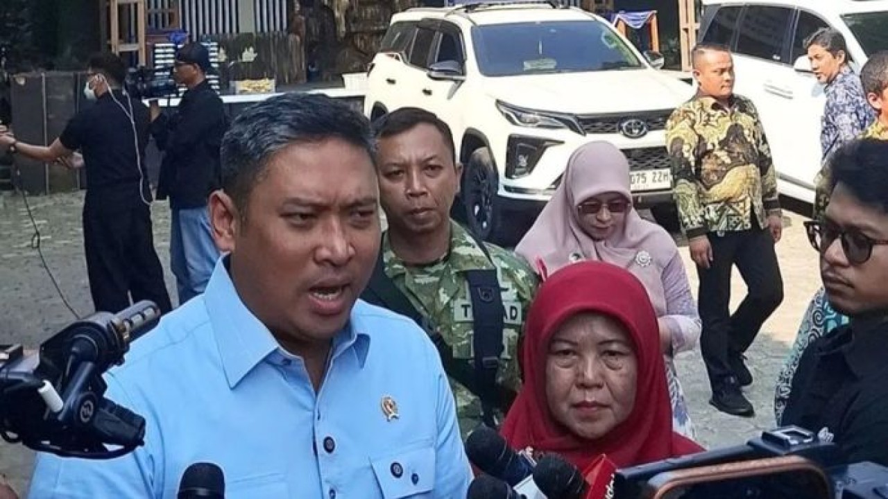 Kepala Badan Gizi Nasional (BGN) Sudaryono sidak ke SDN Bantarjati 9, Kota Bogor, Jawa Barat, Jumat, 24 Juli 2026. (Antara)
