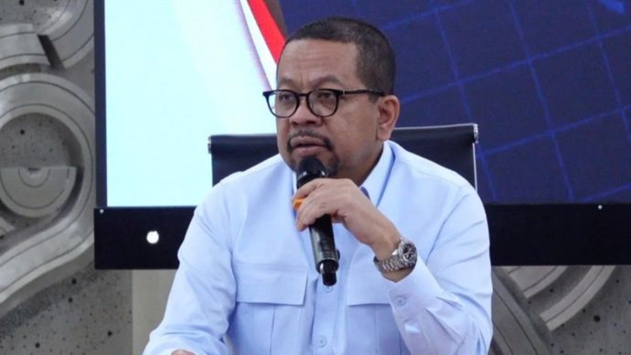 Kepala Badan Komunikasi Pemerintah (Bakom) Muhammad Qodari memberikan pemaparan dalam konferensi pers Update Program Prioritas di Auditorium Bakom, Jakarta, Rabu, 19 Agustus 2026. (Antara)