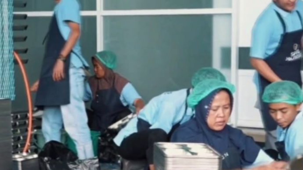 Bagi Zuharni, MBG bukan hanya sebuah program, tetapi juga bagian dari perjalanan hidup yang kemudian ia abadikan dalam nama sang anak.
