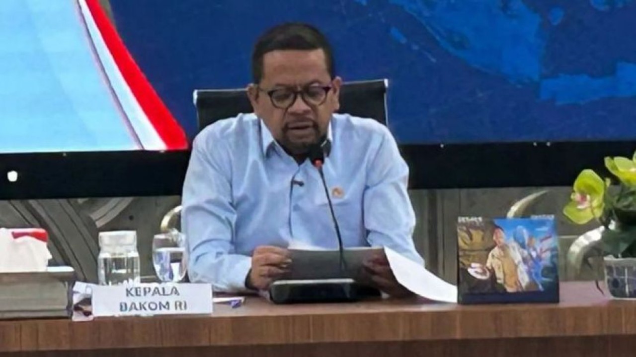Kepala Badan Komunikasi Pemerintah (Bakom) Muhammad Qodari memberikan paparan dalam konferensi pers Program Hasil Terbaik Cepat di kantor Bakom, Jakarta, Rabu (5/8/2026). (Foto: Antara)