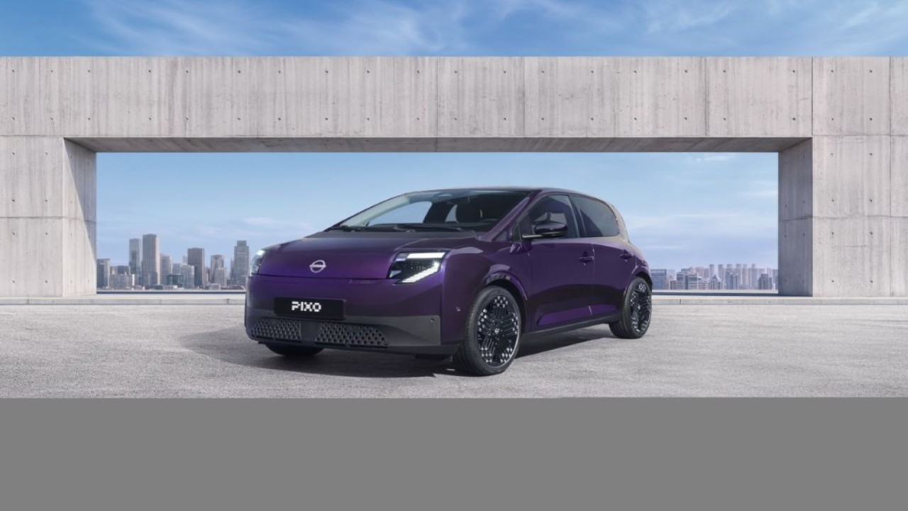Nissan Pixo-1790234919