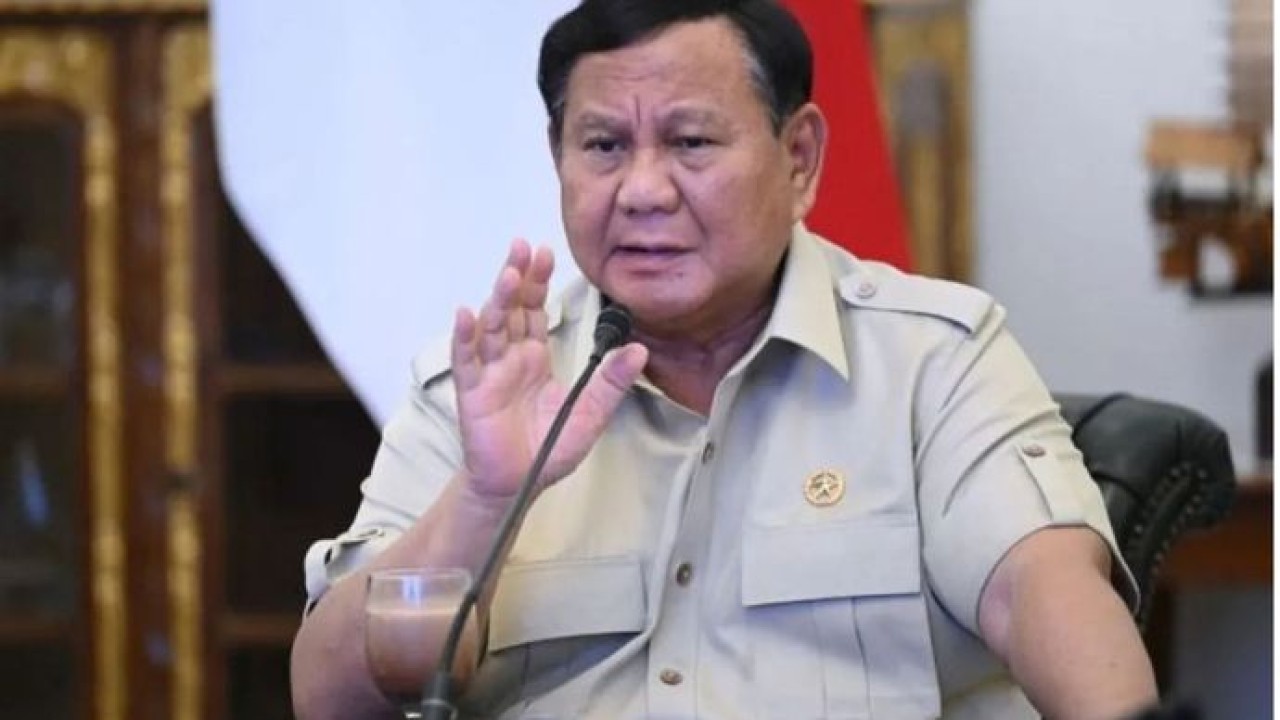 Arsip - Presiden Prabowo Subianto dalam rapat terbatas terkait penanganan bencana secara hybrid melalui konferensi video dari Istana Merdeka, Jakarta, Rabu (23/9/2026). (Antara)