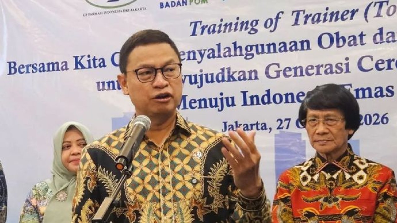 Kepala Badan Pengawas Obat dan Makanan (BPOM) Taruna Ikrar (tengah) di Jakarta, Selasa (27/10/2026) (Antara)